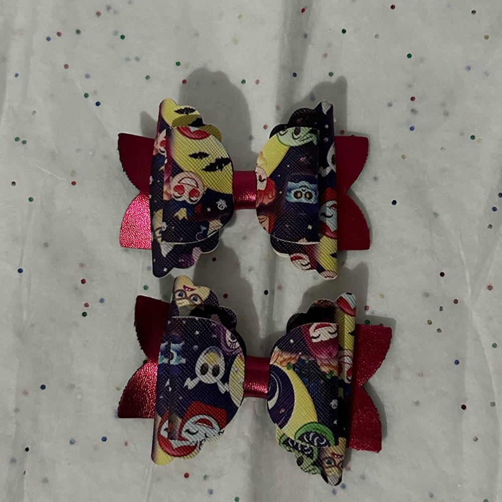 Bow - Picture 2 of 3